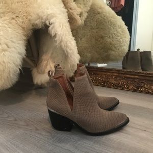 Jeffrey Campbell Cromwell Boot